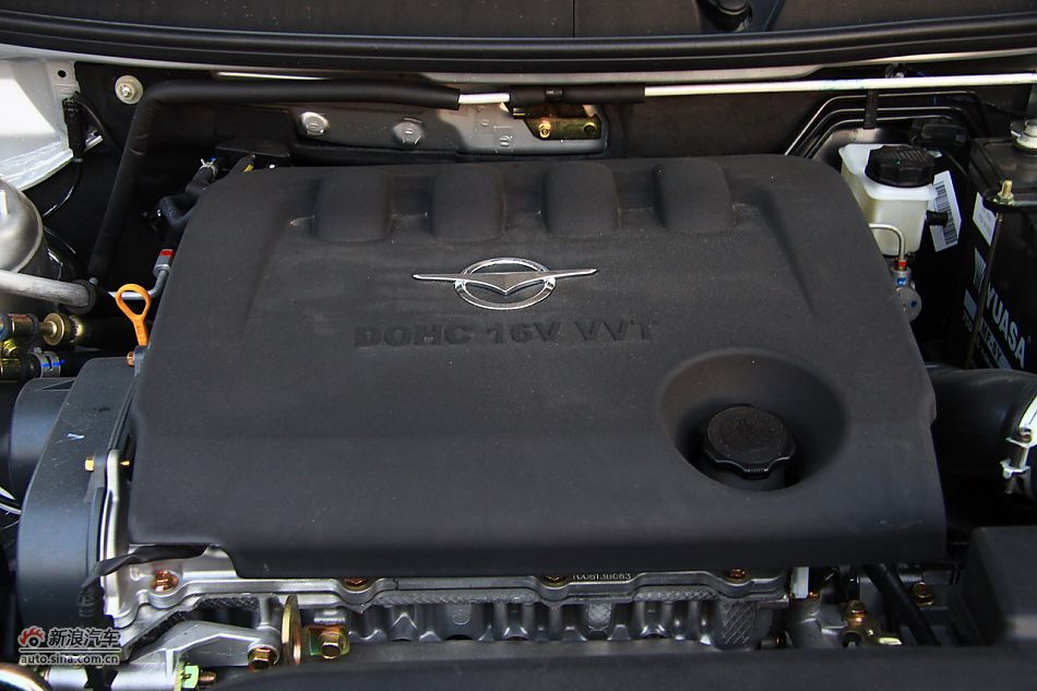 2011款海马福美来三代发动机