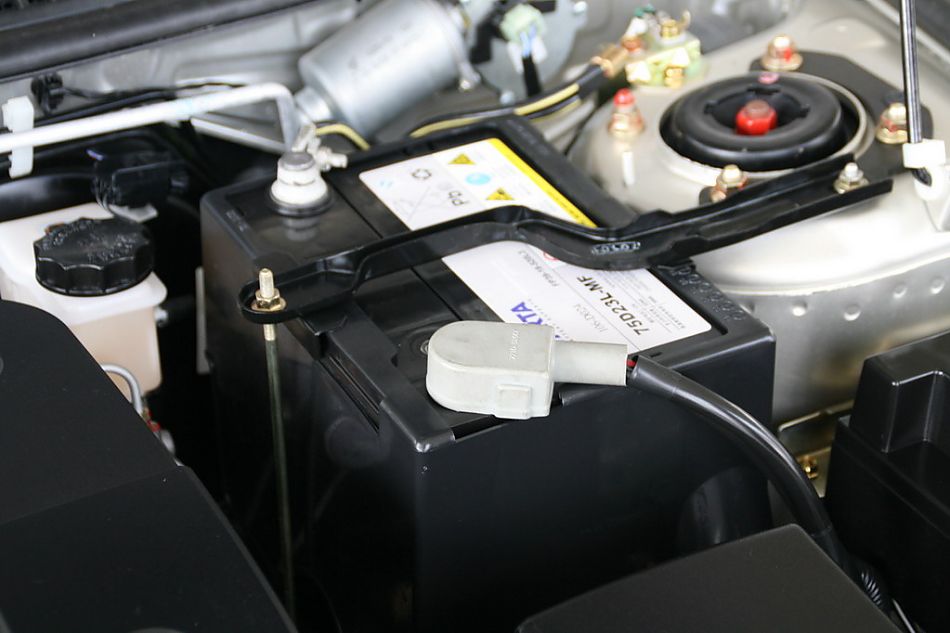 海马汽车福美来2代发动机