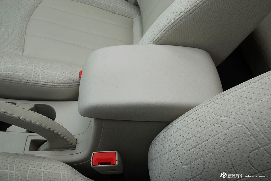 新浪汽车体验试驾新福美来VS