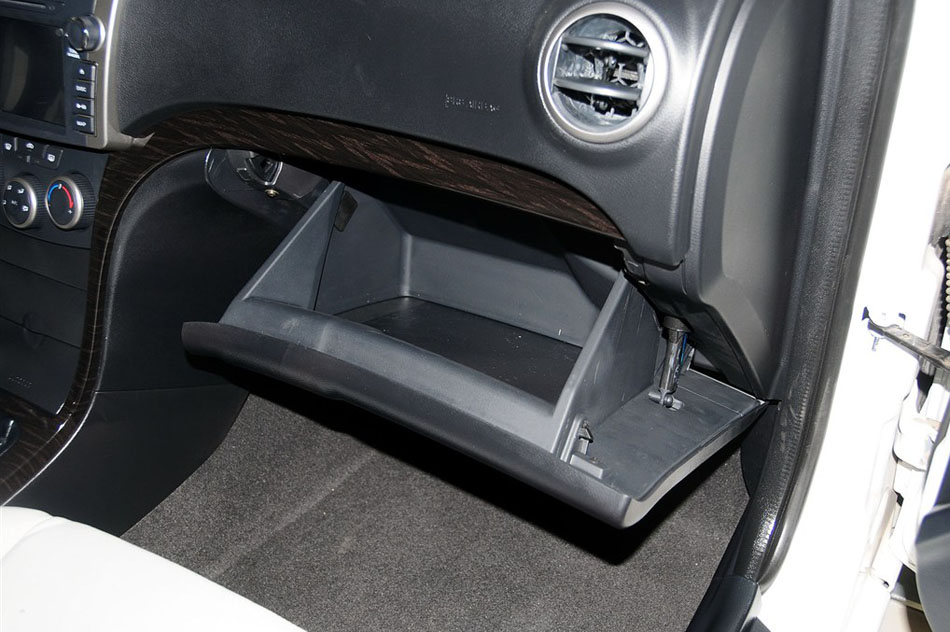 2014款 三厢 1.6L 手动冠军版 内饰