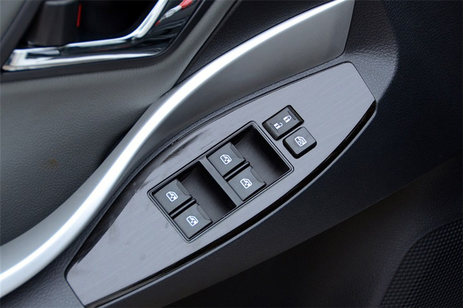 众泰Z300 2013款 1.6L AT 尊贵型 空间