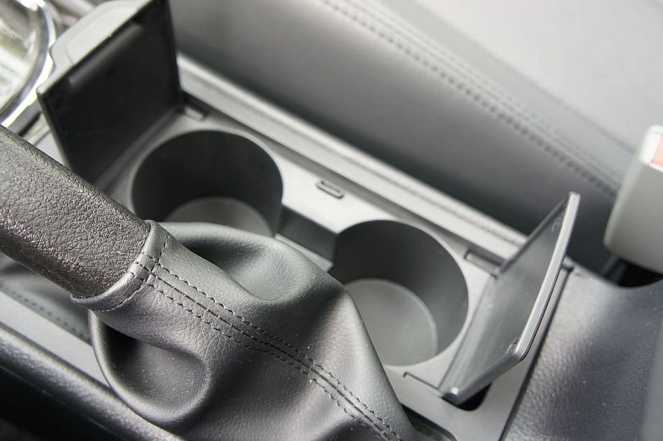 众泰Z300 2013款 1.6L AT 尊贵型 空间