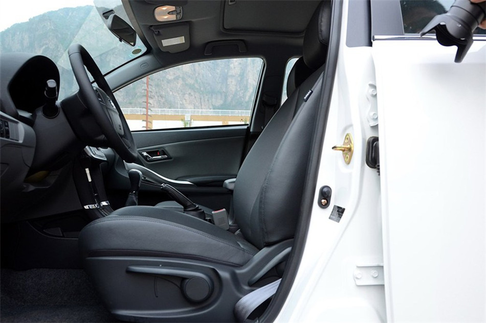 ̩Z300 2013 1.6L AT  ռ