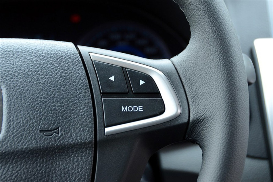 众泰Z300 2013款 1.6L AT 尊贵型 内饰