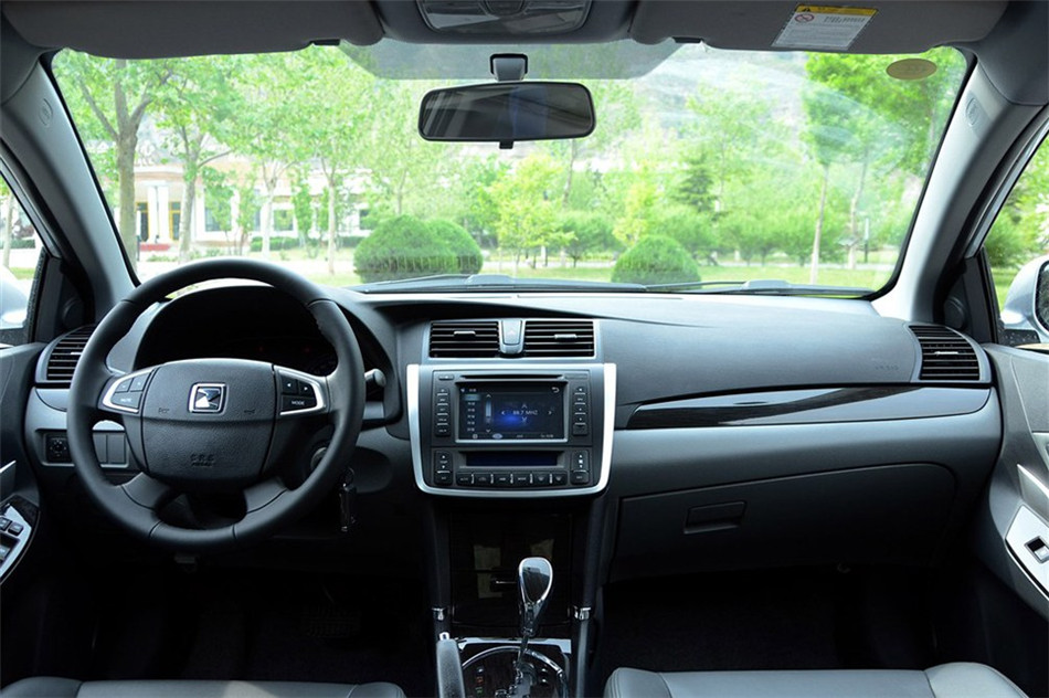 众泰Z300 2013款 1.6L AT 尊贵型 内饰