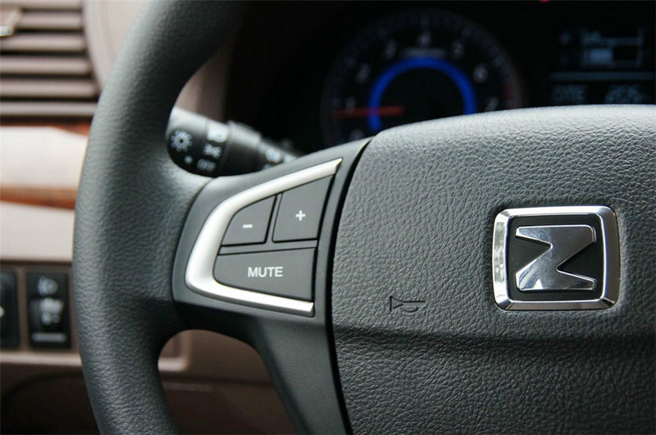 2014款 1.5L MT 手动豪华型 内饰