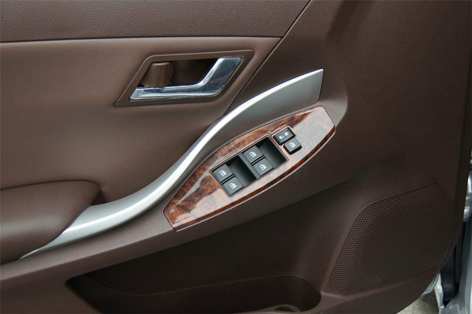 2014款 1.5L MT 手动豪华型 座椅空间