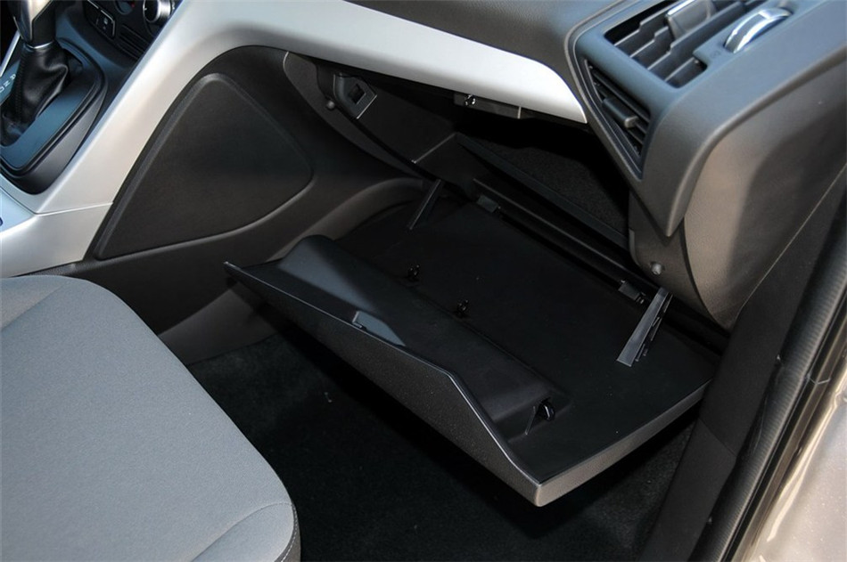 2013款 1.6L GTDi 两驱 AT 舒适型 内饰