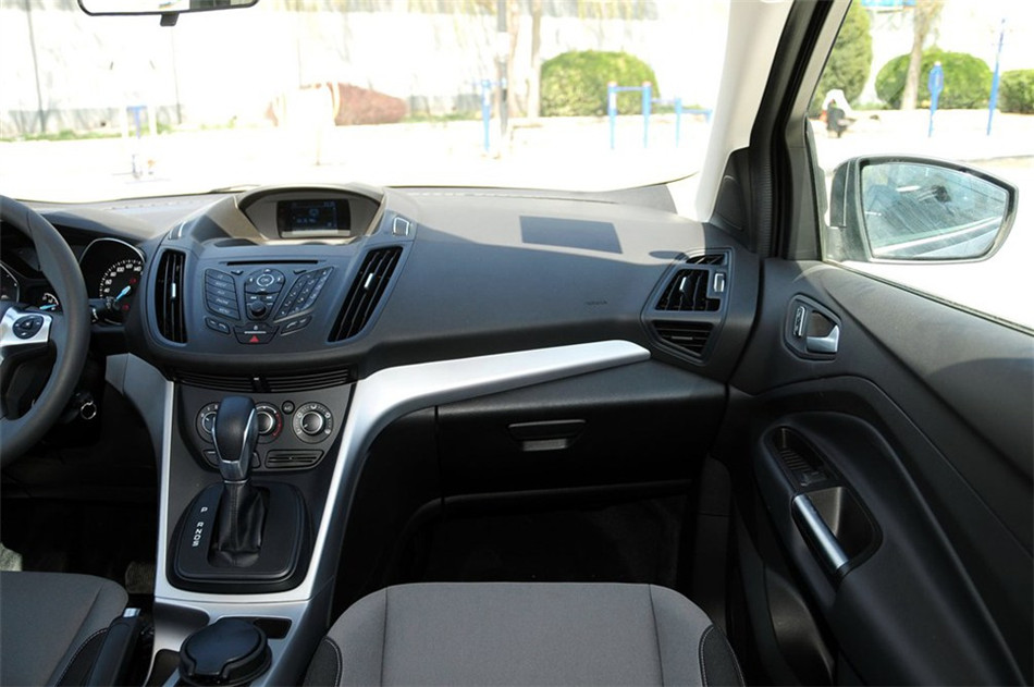 2013款 1.6L GTDi 两驱 AT 舒适型 内饰