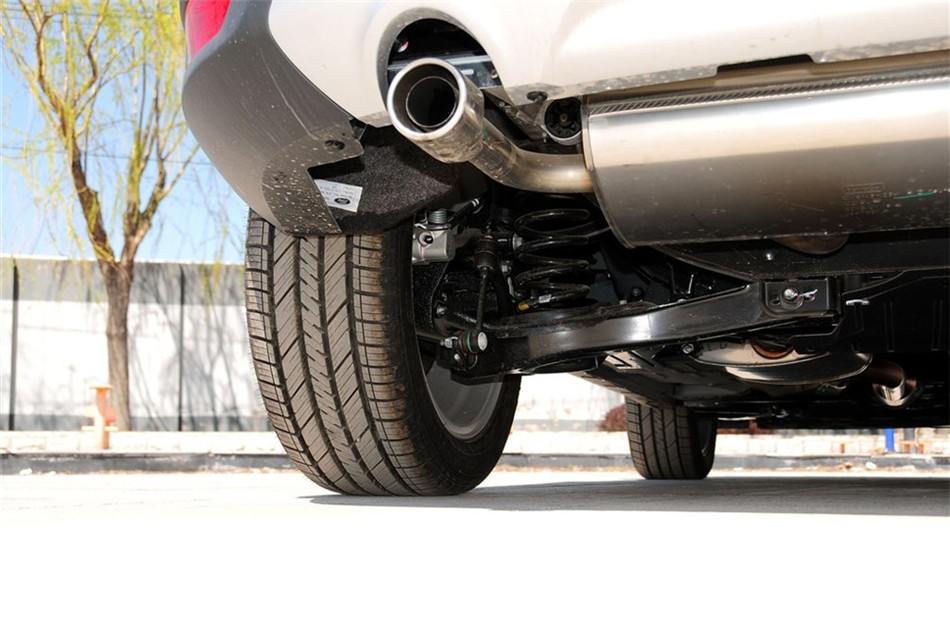 2013款 1.6L GTDi 两驱 AT 舒适型 引擎底盘