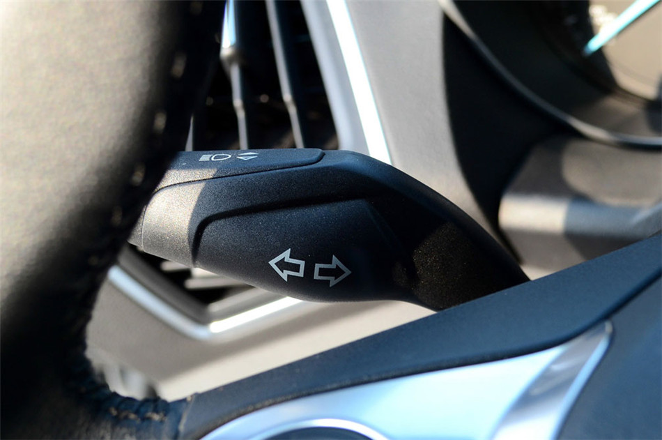 2013款 1.6L GTDi 四驱 AT 精英型 内饰