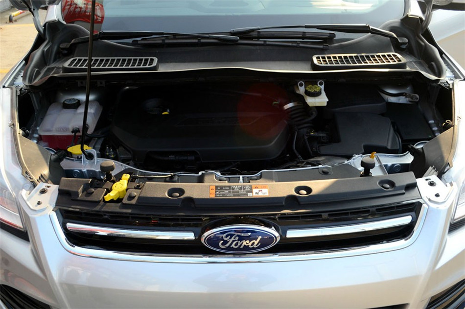 2013款 1.6L GTDi 四驱 AT 精英型 引擎底盘