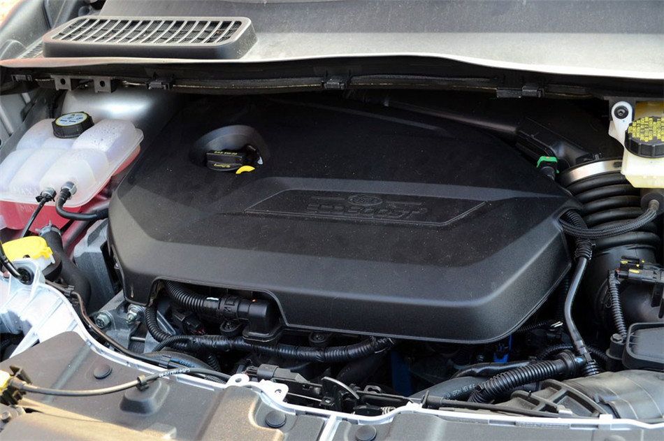 2013款 1.6L GTDi 四驱 AT 精英型 引擎底盘