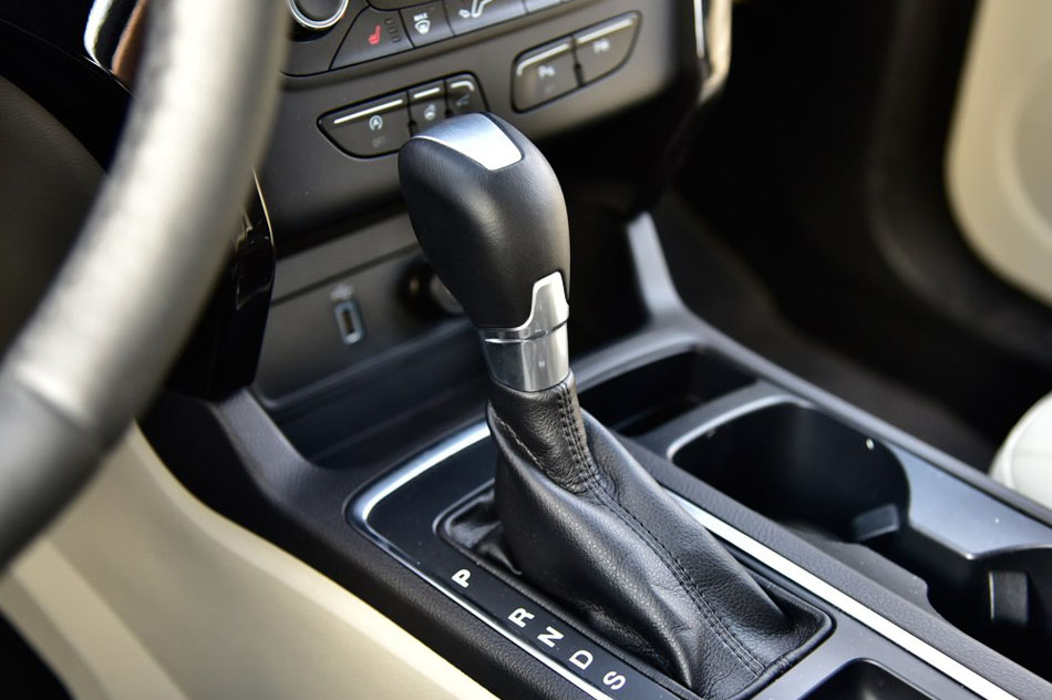 2017款 EcoBoost 245 四驱尊翼型 内饰