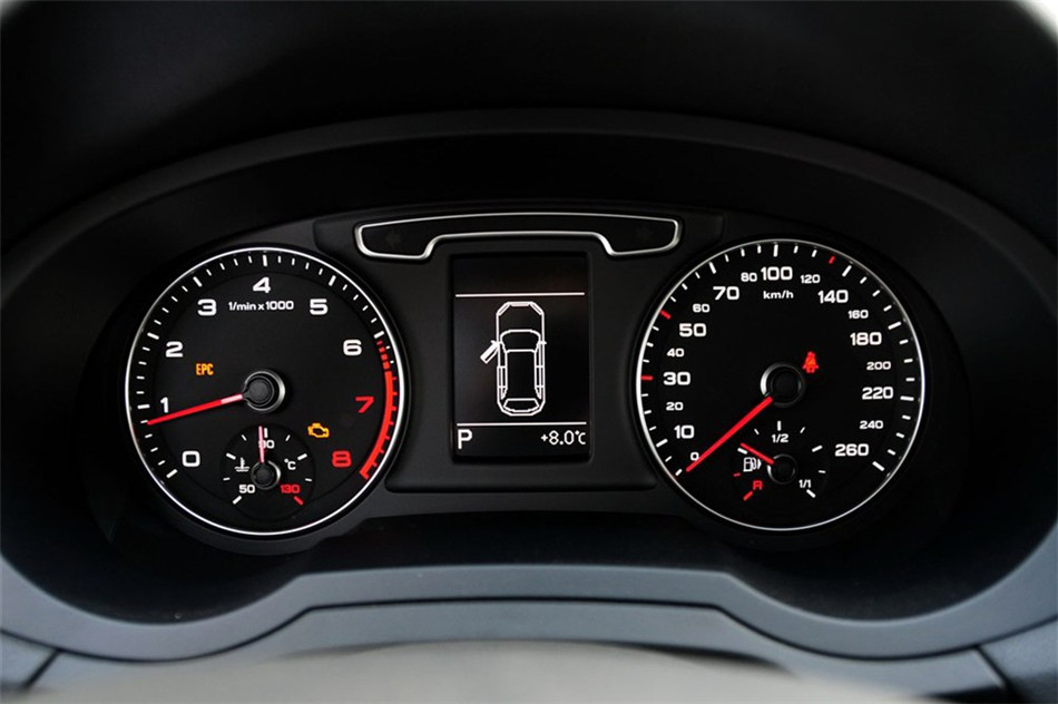 奥迪Q3 2013款 35 TFSI 进取型