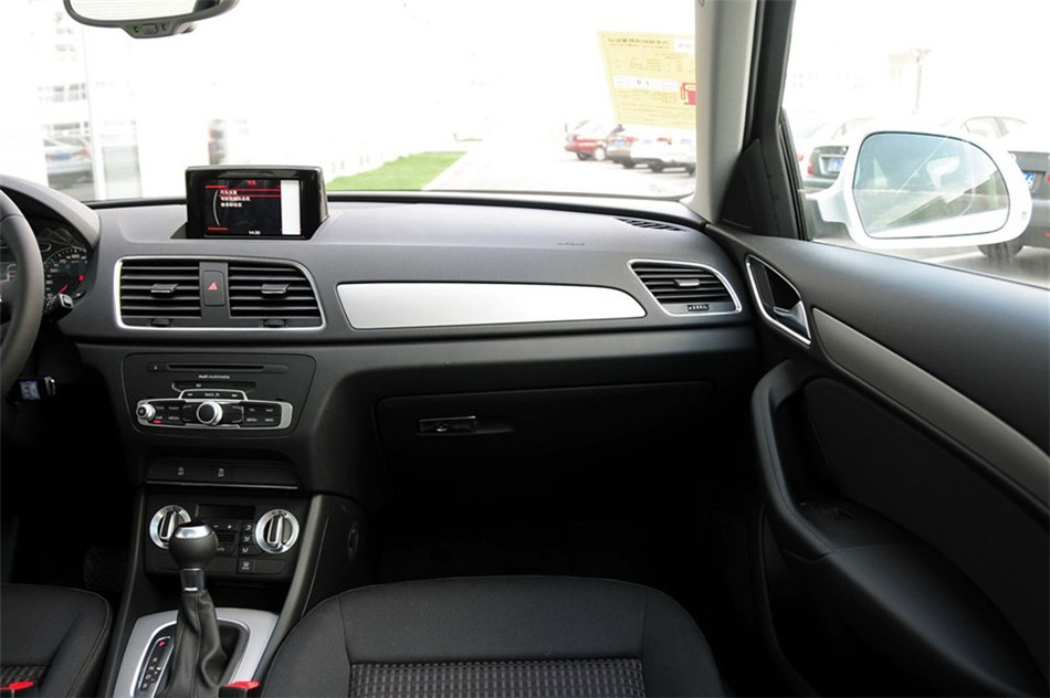 奥迪Q3 2013款 35 TFSI 进取型