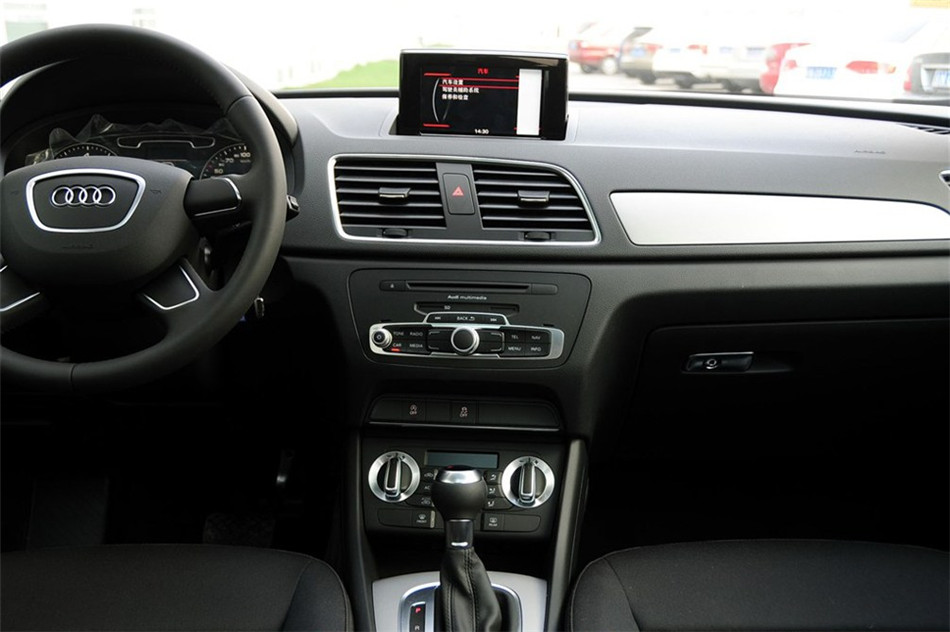 奥迪Q3 2013款 35 TFSI 进取型