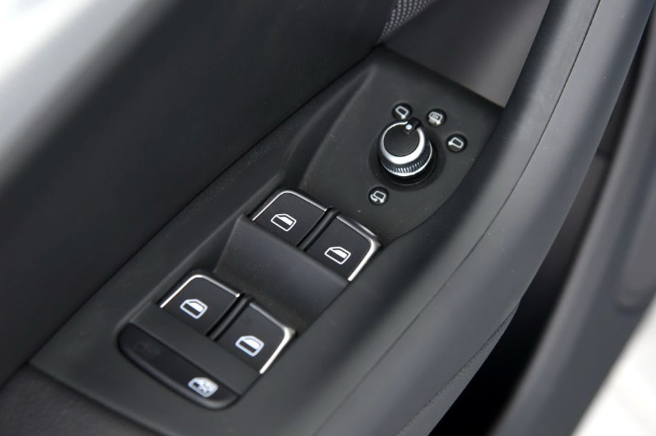 2016 35 TFSI quattro ȫʱر οռ