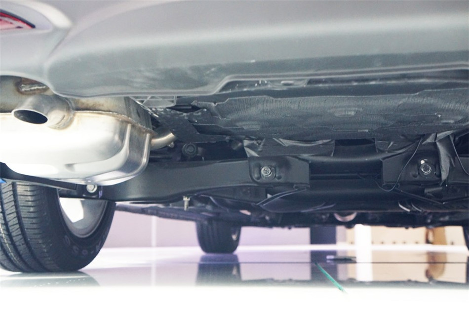 传祺GA3 2013款 基本型 底盘