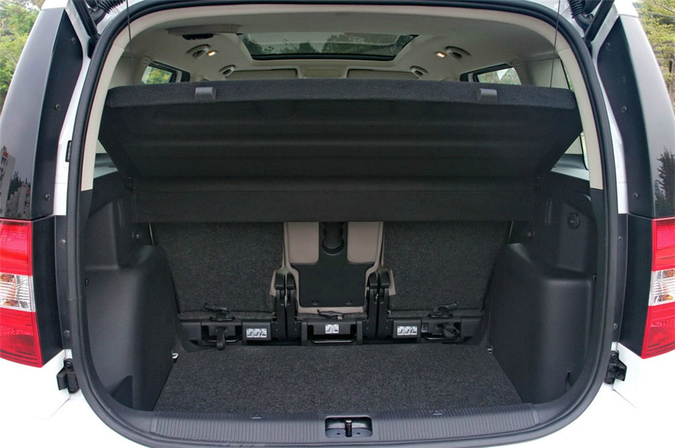 2014款 1.4TSI DSG 魅影版 座椅空间