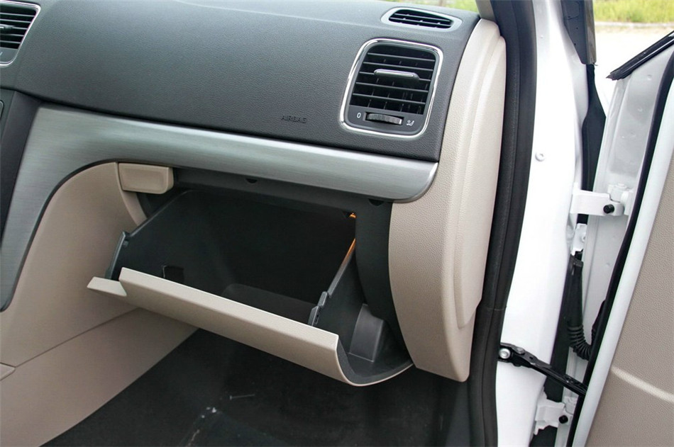 2014款 1.4TSI DSG 魅影版 座椅空间