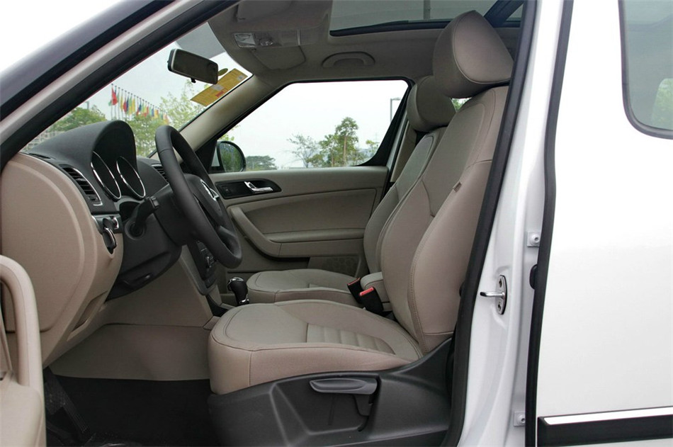 2014款 1.4TSI DSG 魅影版 座椅空间