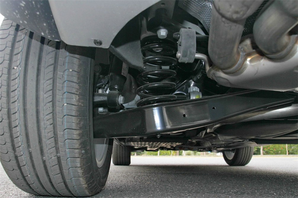 2014款 1.4TSI DSG 魅影版 引擎底盘