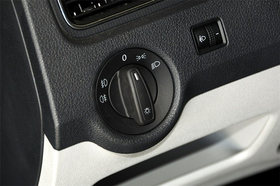 2013款 1.6L MT 智选型 内饰