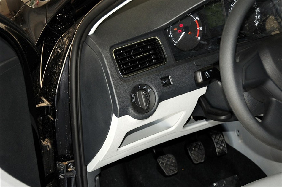 2013款 1.6L MT 智选型 内饰