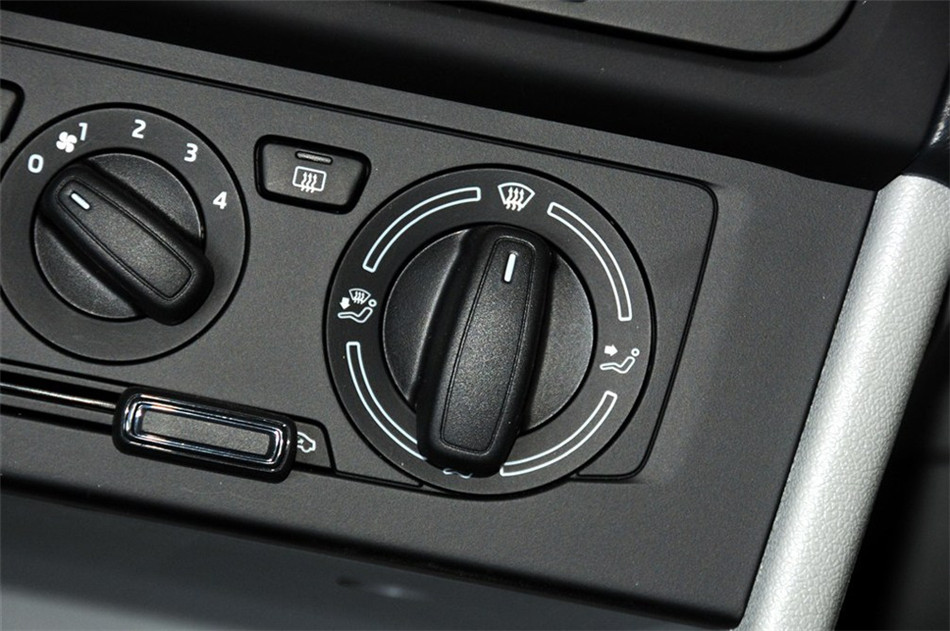 2013款 1.6L MT 智选型 内饰