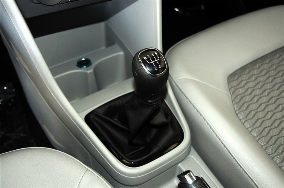 2013款 1.6L MT 智选型 内饰