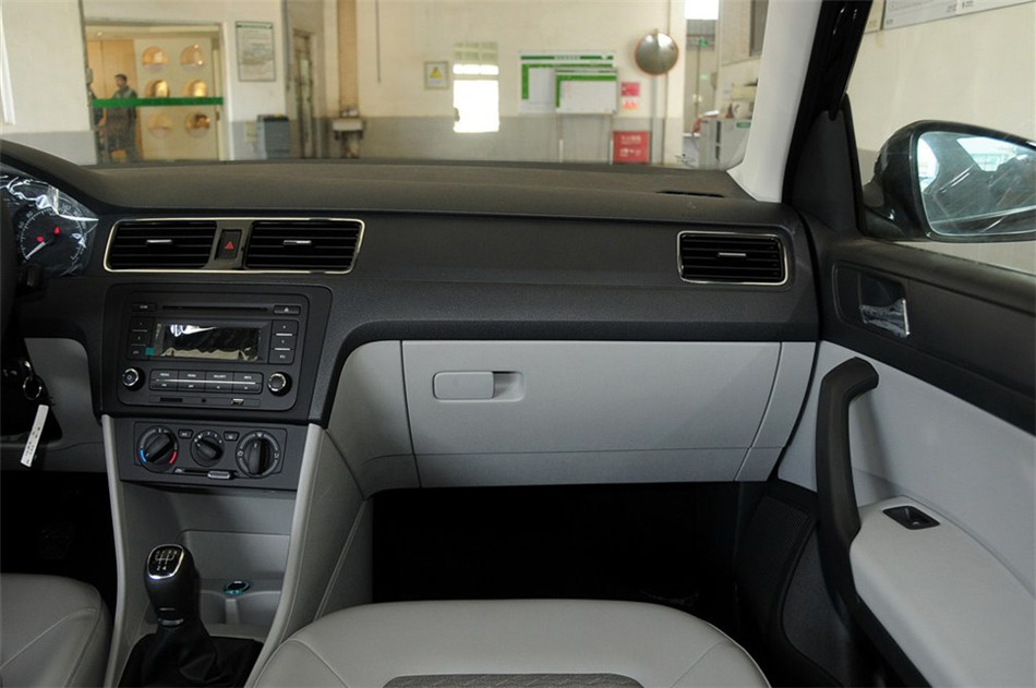 2013款 1.6L MT 智选型 内饰