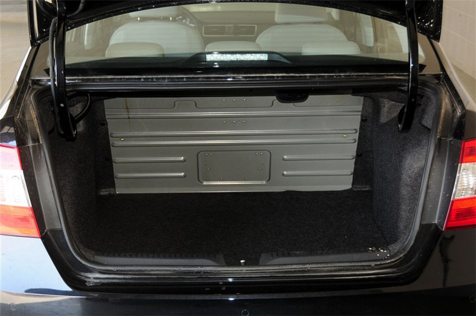 2013款 1.6L MT 智选型 座椅空间