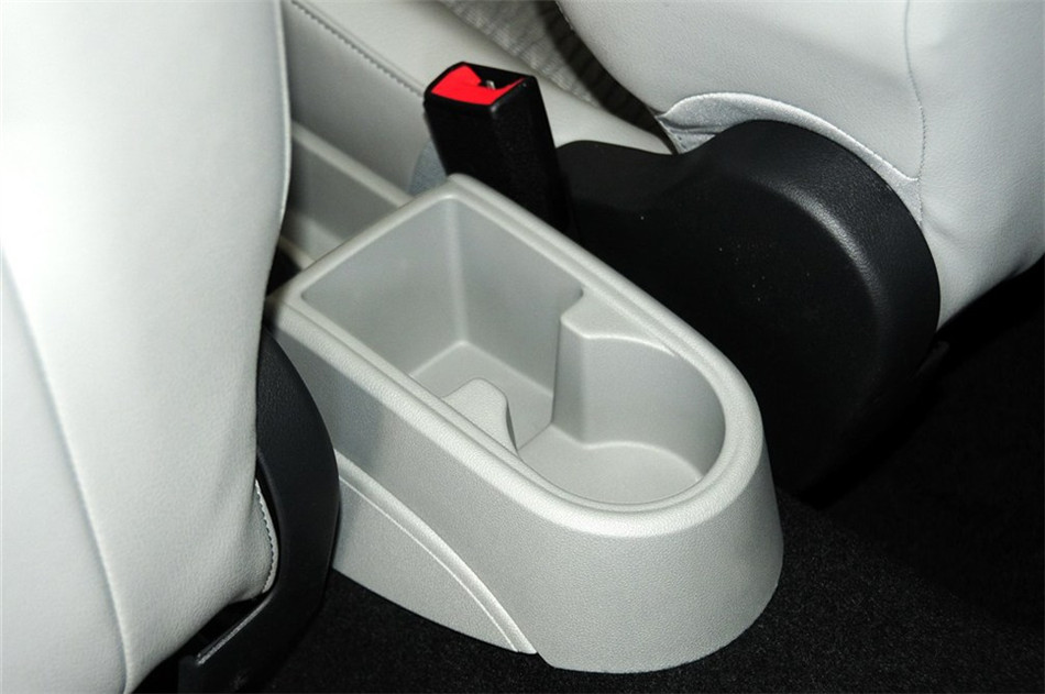 2013款 1.6L MT 智选型 座椅空间