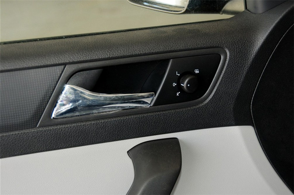 2013款 1.6L MT 智选型 座椅空间