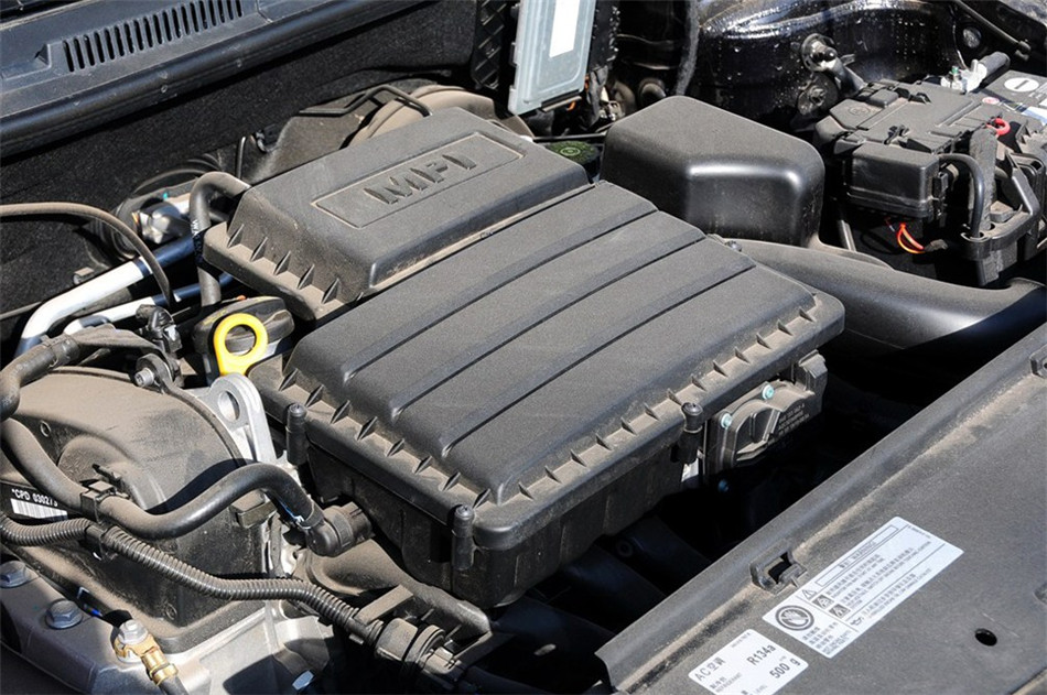 2013款 1.6L MT 智选型 引擎底盘