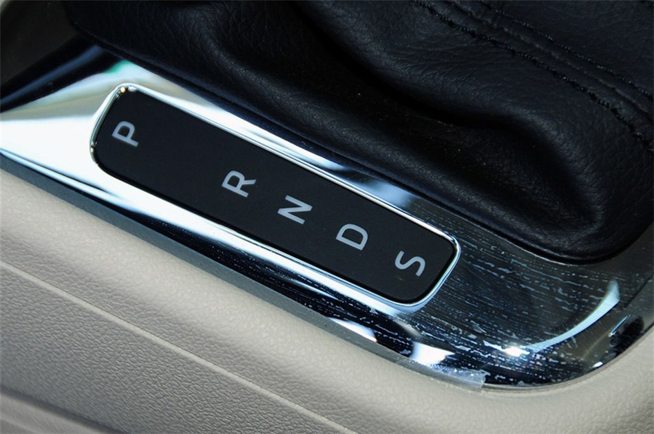 2013款 1.6L AT 优选型 内饰