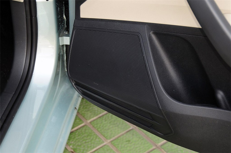 2013款 1.6L AT 优选型 座椅空间