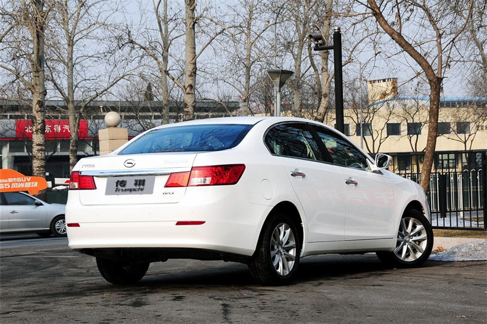 传祺GA5 2013款 2.0L AT 精英版 外观