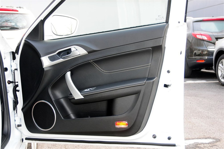 传祺GA5 2013款 2.0L AT 精英版 空间