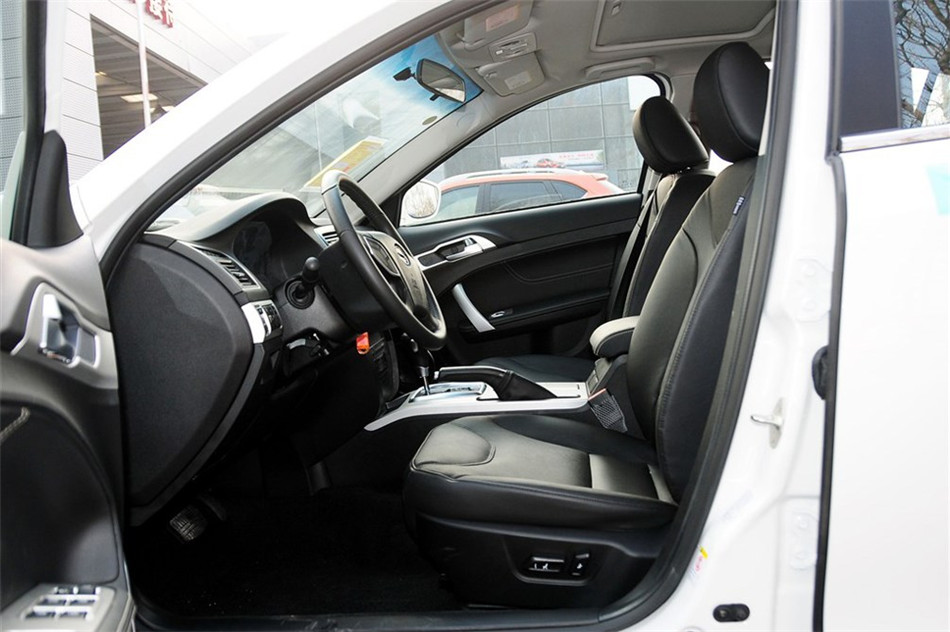 GA5 2013 2.0L AT Ӣ ռ