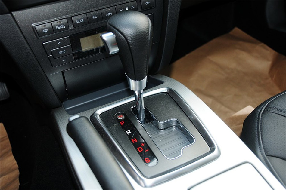 传祺GA5 2013款 2.0L AT 精英版 内饰