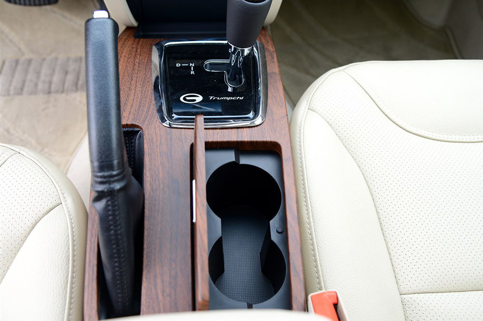 2015款 增程式 尊享版 内饰