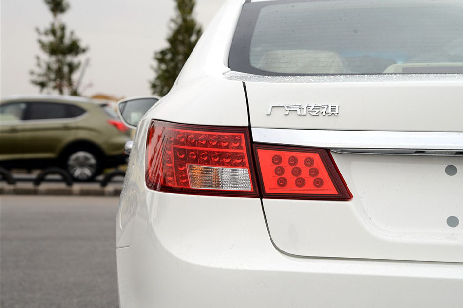 2015款 增程式 尊享版 细节