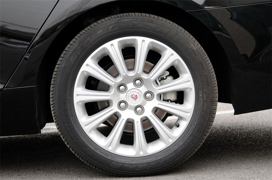 2013款凯迪拉克XTS 28T豪华型