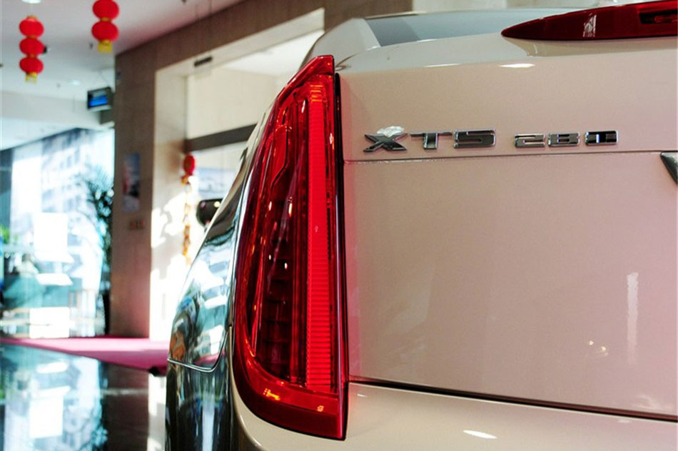 2013款凯迪拉克XTS 28T领先型