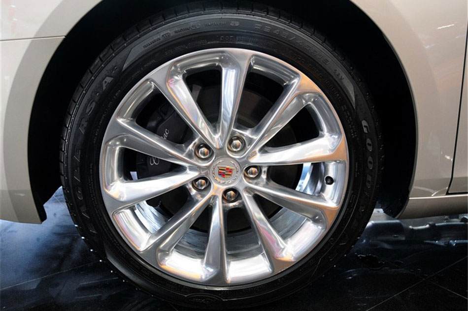 2013款凯迪拉克XTS 28T领先型