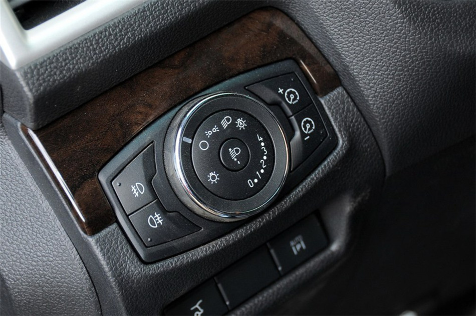 2013款 3.5L AT 尊享型 内饰