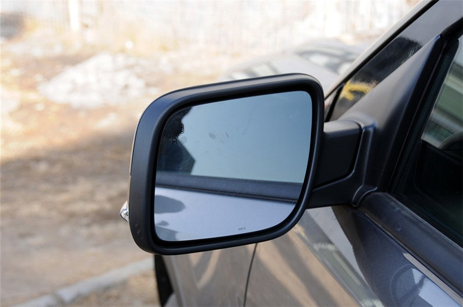 探险者 2013款 3.5L AT 尊享型 其它