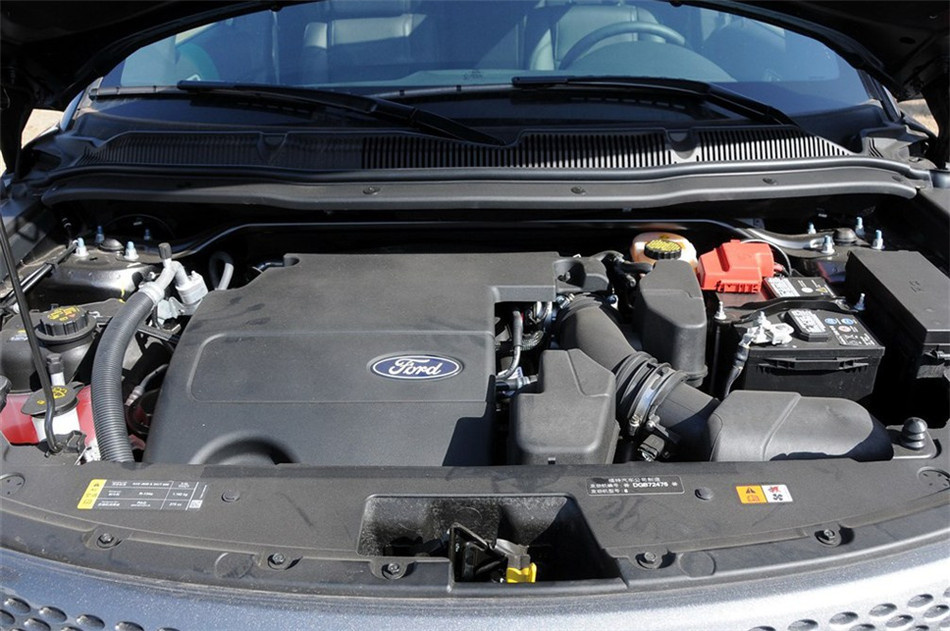 探险者 2013款 3.5L AT 尊享型 引擎底盘